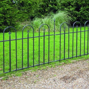 4ft Regency-Style Pathway Fence Panel